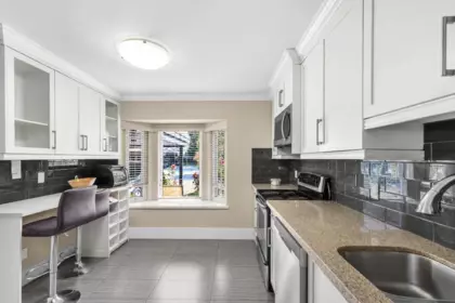 18 8111 Saunders Road, Richmond, BC, Richmond — Townhouse for sale