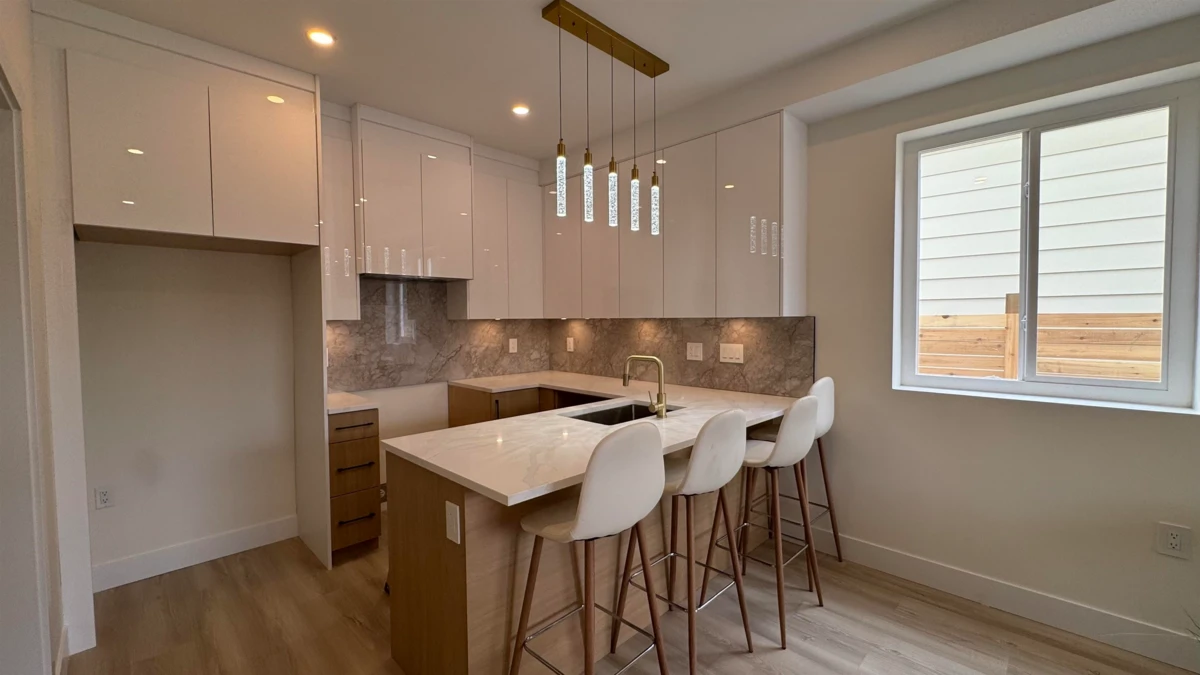 Living Room Photo of 4 5779 Clarendon Street, Vancouver, BC