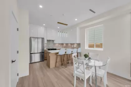 Kitchen Photo of 4 5779 Clarendon Street, Vancouver, BC