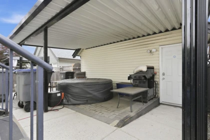 Swimming Pool Photo of 6814 192 Street, Surrey, BC