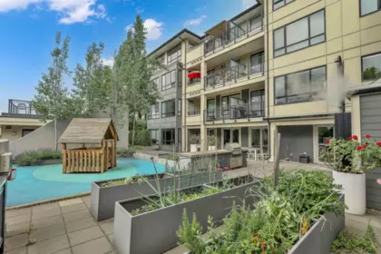 Swimming Pool Photo of 304 1306 Fifth Avenue, New Westminster, BC
