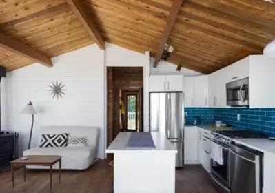 Breakfast Nook Photo of 579 Bayview Drive, Mayne Island, BC