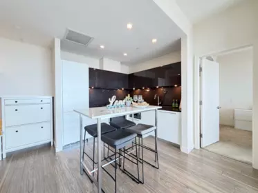 Kitchen Island Photo of 3804 6383 Mckay Avenue, Burnaby, BC
