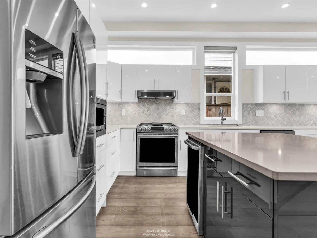 Dining Area Photo of 409 W Keith Road, North Vancouver, BC