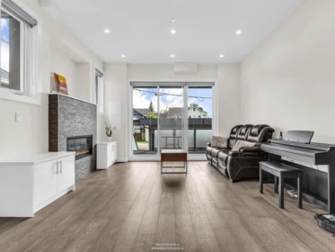 409 W Keith Road, North Vancouver, BC, North Vancouver — Half Duplex for sale
