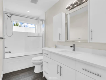 Primary Bathroom Photo of 409 W Keith Road, North Vancouver, BC