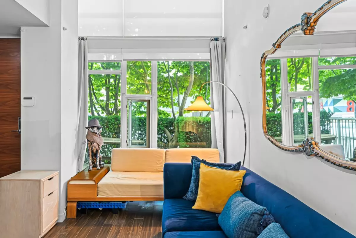 Family Room Photo of 103 161 W Georgia Street, Vancouver, BC