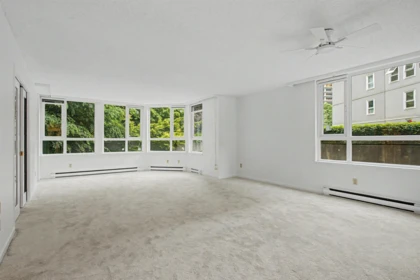 104 6152 Kathleen Avenue, Burnaby, BC, Burnaby — Apartment/Condo for sale