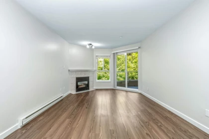 Bedroom 4 Photo of 307 16137 83 Avenue, Surrey, BC