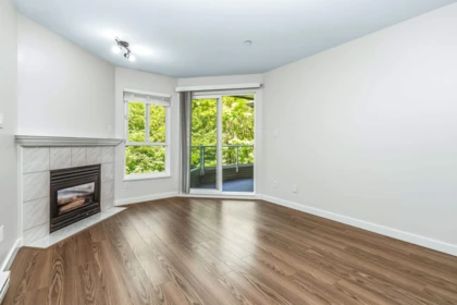 Walk-In Closet Photo of 307 16137 83 Avenue, Surrey, BC