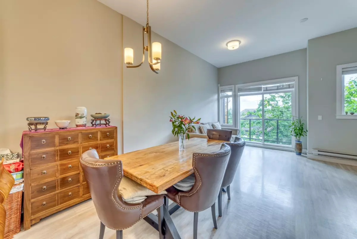 Dining Area Photo of 113 3525 Chandler Street, Coquitlam, BC