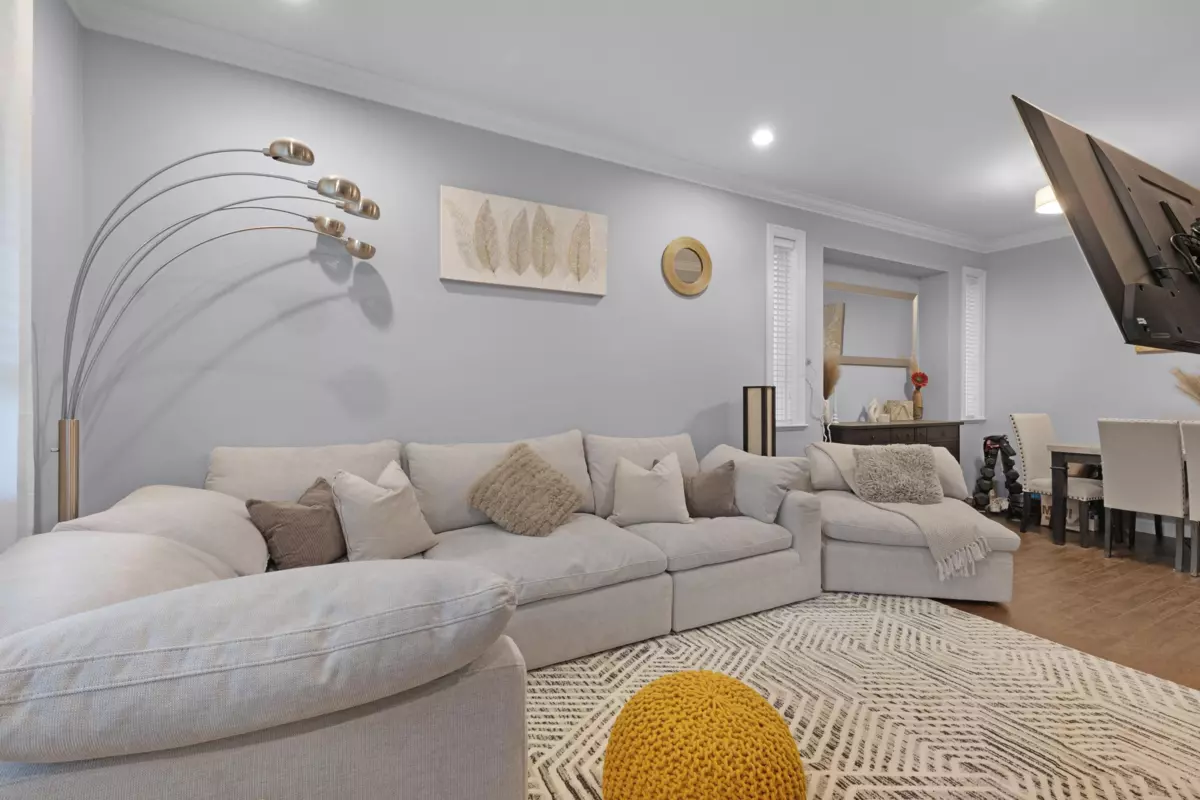 Living Room Photo of 23942 Dewdney Trunk Road, Maple Ridge, BC