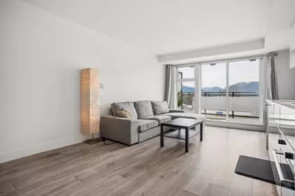 Kitchen Island Photo of 319 630 E Broadway, Vancouver, BC