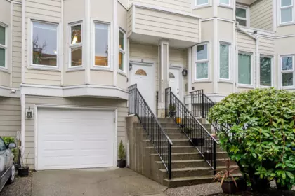 10 10340 156 Street, Surrey, BC, Surrey — Townhouse for sale