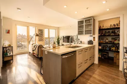 Kitchen Photo of 1110 933 E Hastings Street, Vancouver, BC