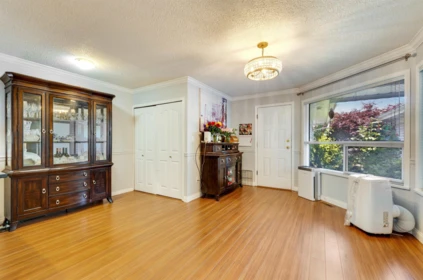 Breakfast Nook Photo of 6433 121a Street, Surrey, BC
