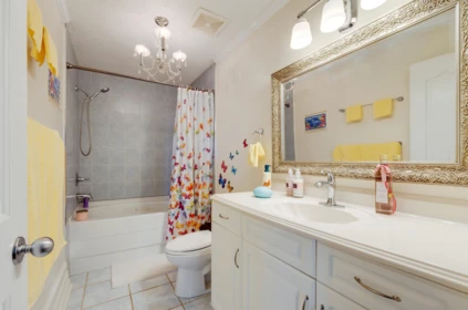 Laundry Room Photo of 6433 121a Street, Surrey, BC