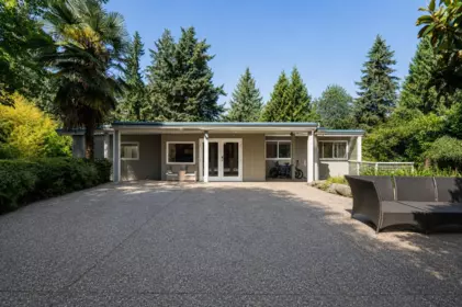 Community Amenities Photo (Clubhouse) of 3841 Bayridge Avenue, West Vancouver, BC