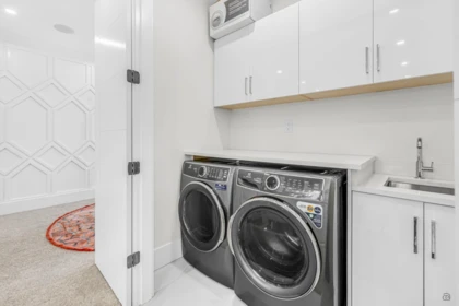 Guest Bathroom Photo of 12525 75a Avenue, Surrey, BC