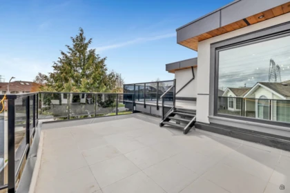 Hallway Photo of 12525 75a Avenue, Surrey, BC