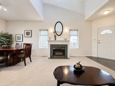 Breakfast Nook Photo of 2 5931 Williams Road, Richmond, BC