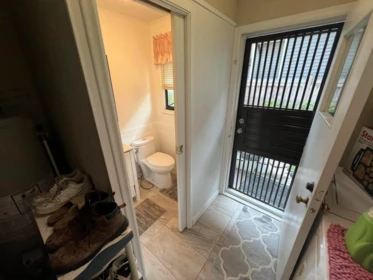 Primary Bathroom Photo of 10307 146 Street, Surrey, BC