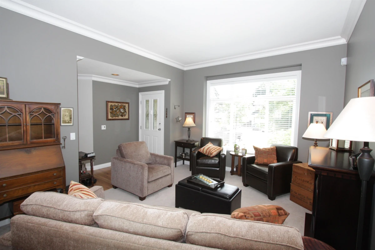 Dining Area Photo of 30688 Steelhead Court, Abbotsford, BC