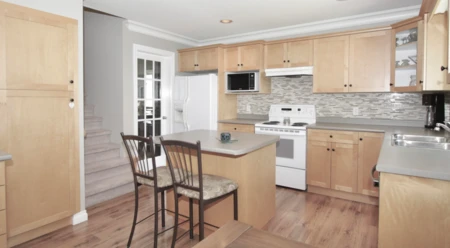 Breakfast Nook Photo of 30688 Steelhead Court, Abbotsford, BC