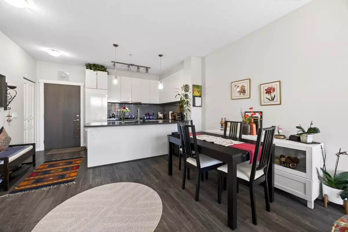 Family Room Photo of 427 9311 Alexandra Road, Richmond, BC