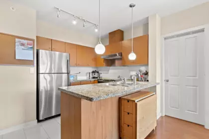 Pantry Photo of 1904 511 Rochester Avenue, Coquitlam, BC