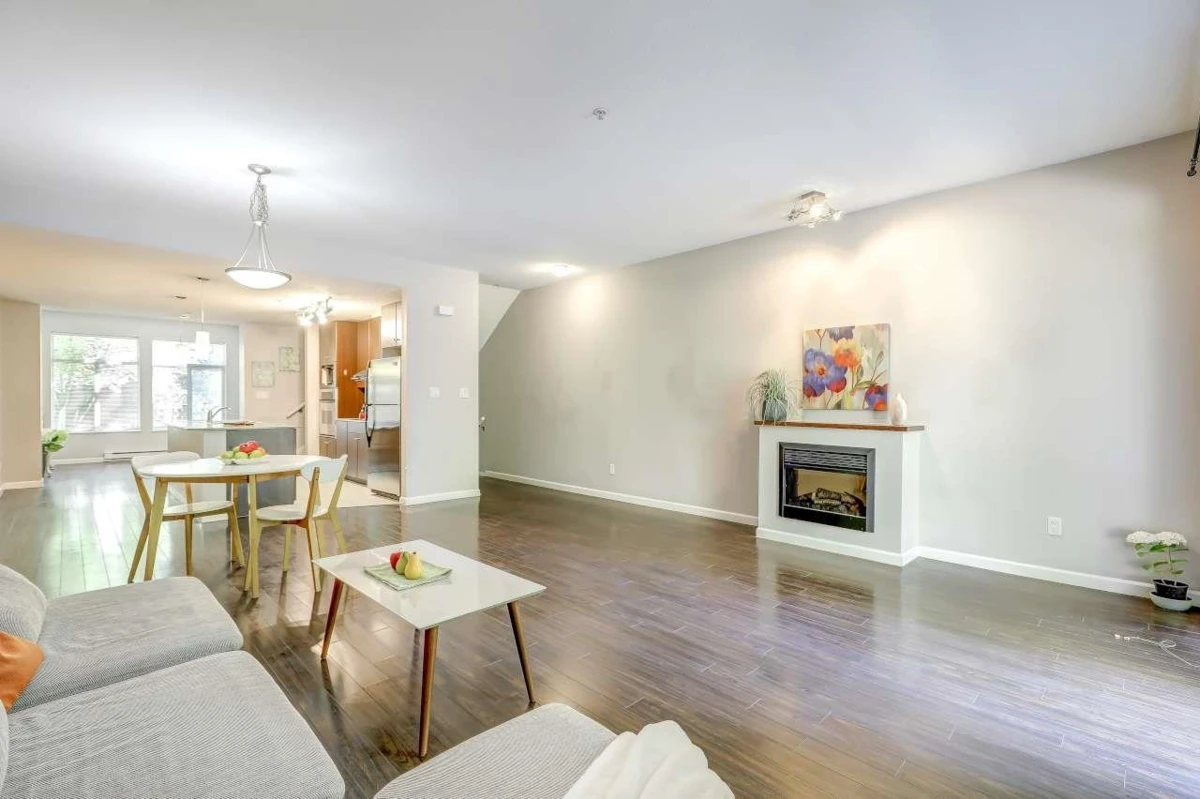 Dining Area Photo of 6 10058 153 Street, Surrey, BC