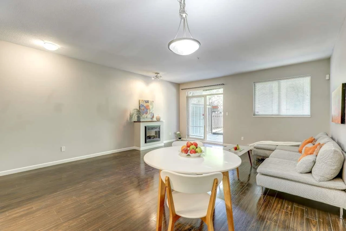 Family Room Photo of 6 10058 153 Street, Surrey, BC