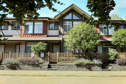 Hallway Photo of 6 10058 153 Street, Surrey, BC