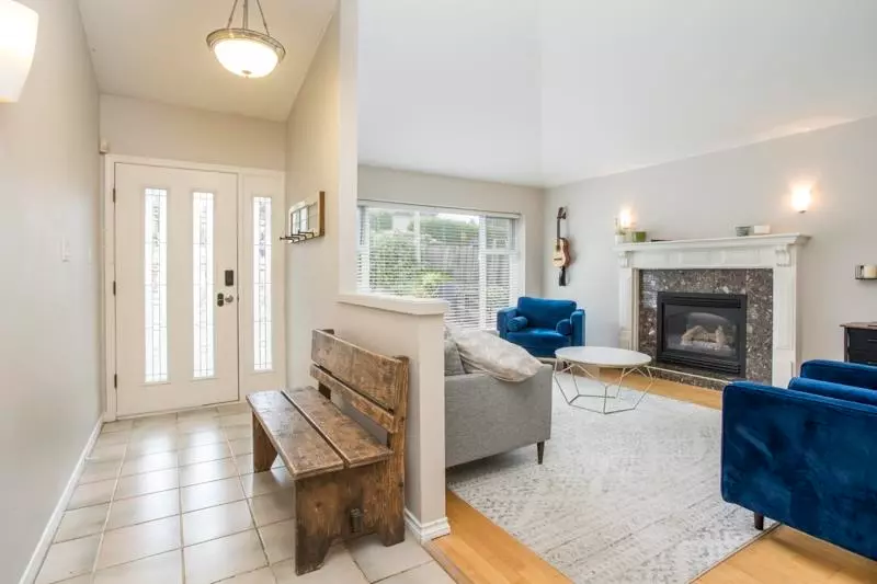 Family Room Photo of 380 55a Street, Delta, BC