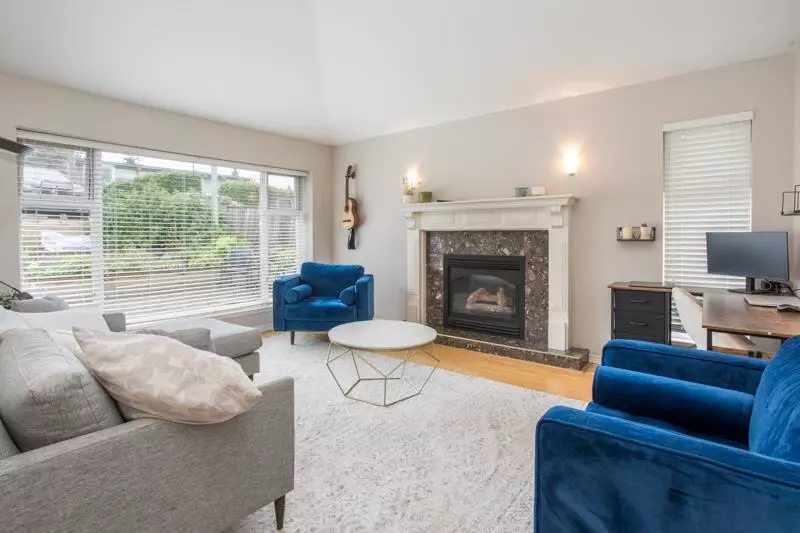 Living Room Photo of 380 55a Street, Delta, BC