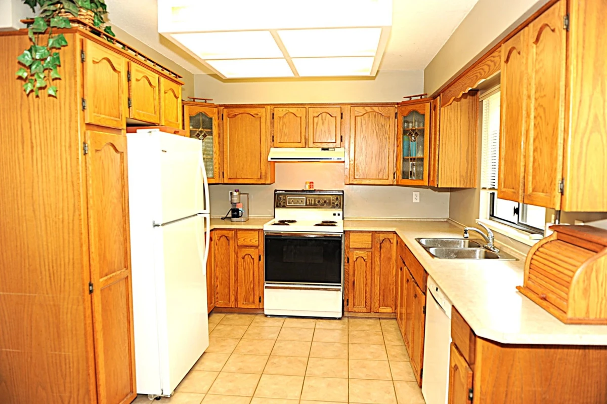 Dining Area Photo of 19149 117b Avenue, Pitt Meadows, BC