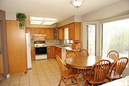 Kitchen Island Photo of 19149 117b Avenue, Pitt Meadows, BC