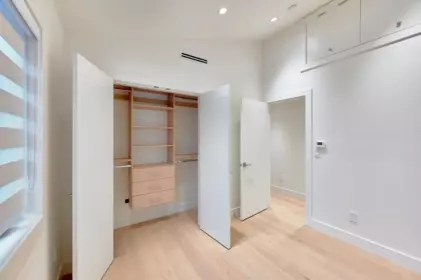 Hot Tub / Spa Photo of 806 Montroyal Boulevard, North Vancouver, BC