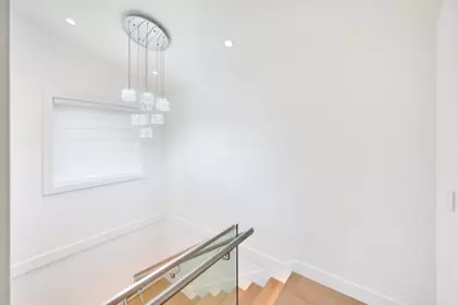 Loft / Bonus Room Photo of 806 Montroyal Boulevard, North Vancouver, BC