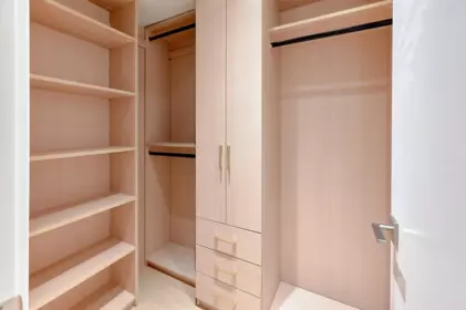 Mudroom Photo of 806 Montroyal Boulevard, North Vancouver, BC