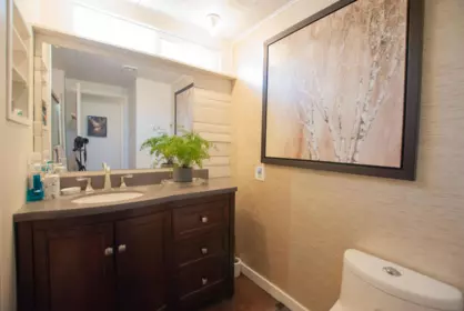 Hallway Photo of 53 46484 Chilliwack Lake Road, Chilliwack, BC