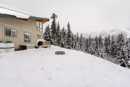 Community Amenities Photo (Clubhouse) of 20806 Sakwi Creek Road, Agassiz, BC