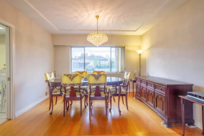 Breakfast Nook Photo of 4810 Fairlawn Drive, Burnaby, BC