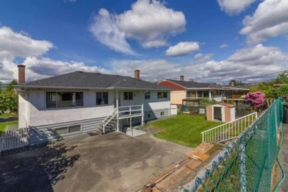 Swimming Pool Photo of 4810 Fairlawn Drive, Burnaby, BC