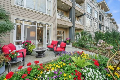 215 3600 Windcrest Drive, North Vancouver, BC, North Vancouver — Townhouse for sale