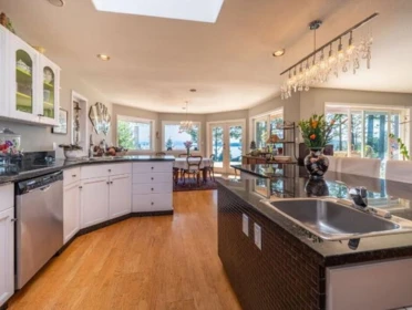 Kitchen Photo of 9127 Redrooffs Road, Halfmoon Bay, BC