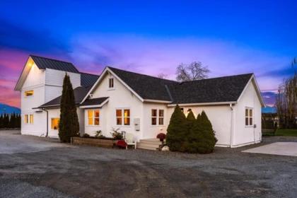 4990 Boundary Road, Yarrow, BC, Yarrow — Single Family Residence for sale