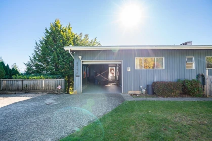 Kitchen Photo of 33172 Hill Avenue, Mission, BC