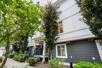30 8433 164 Street, Surrey, BC, Surrey — Townhouse for sale