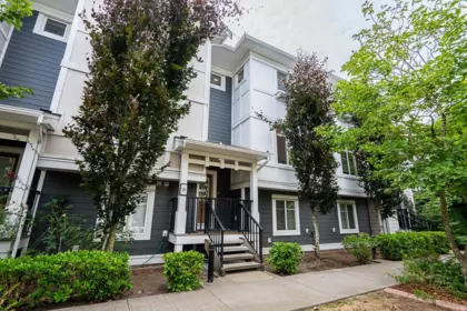 30 8433 164 Street, Surrey, BC, Surrey — Townhouse for sale